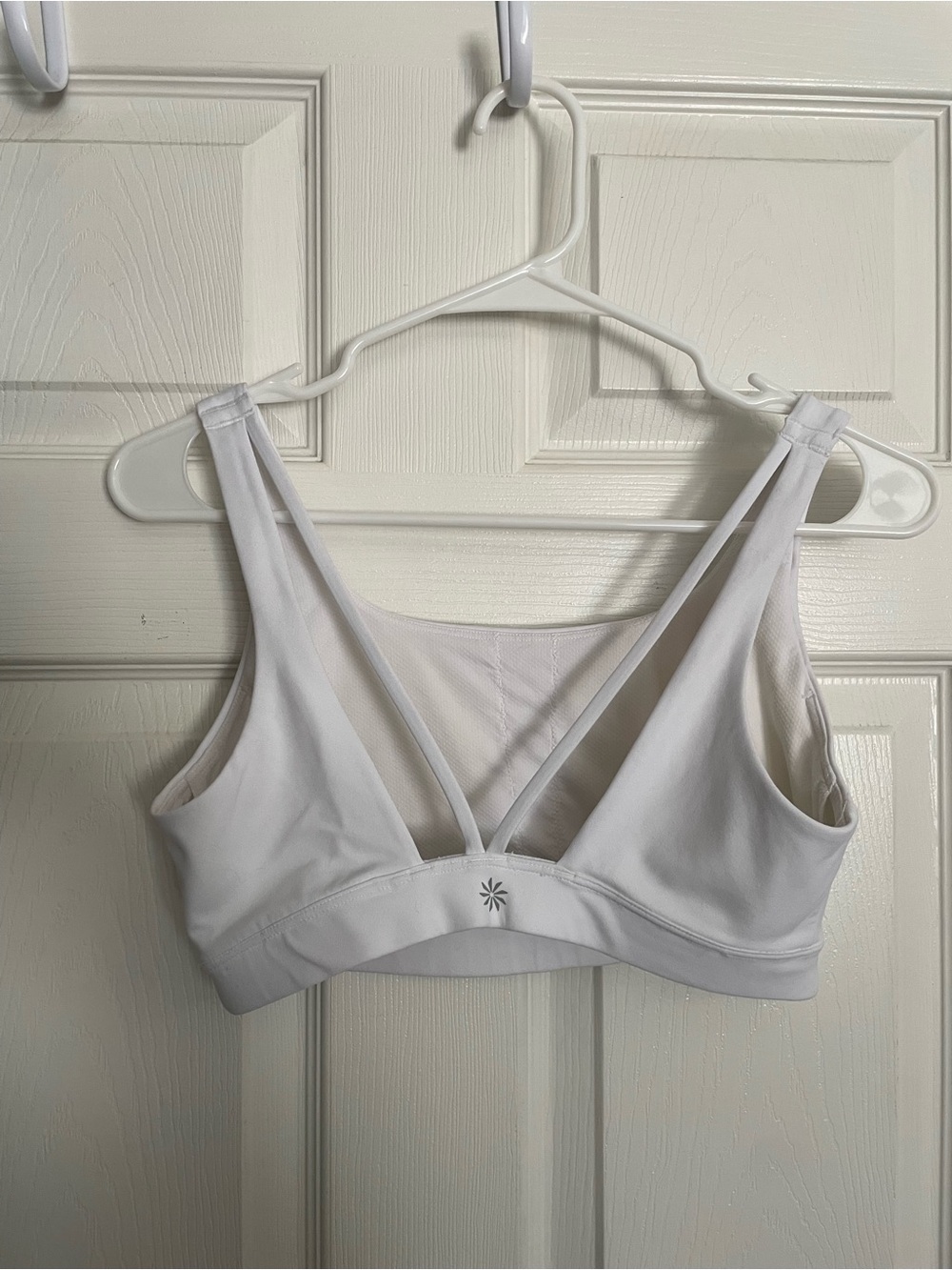 Athleta Women’s size Small White Sports Bra Top with Strappy Back Design - Picture 1 of 7